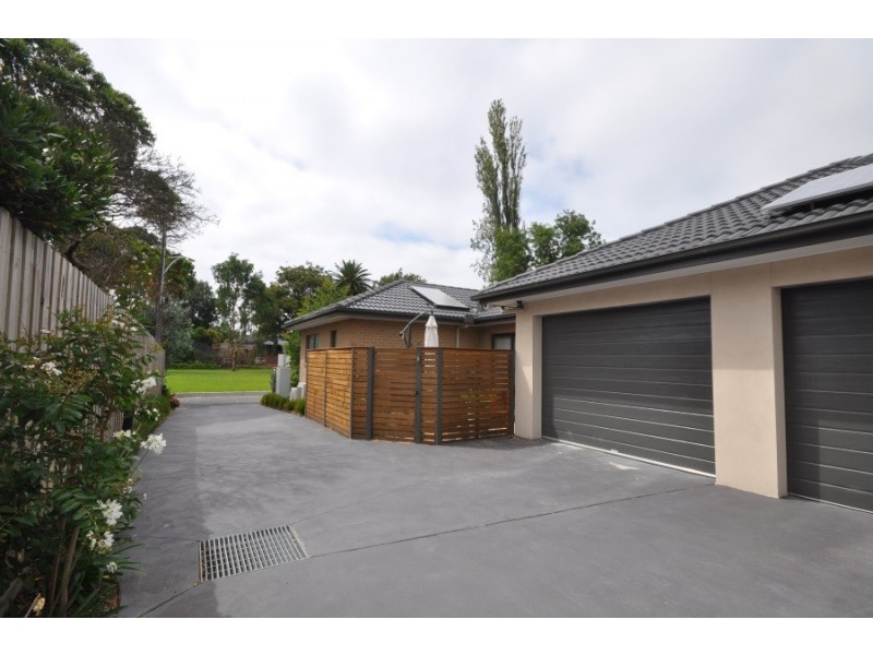 2/1 Arthur Street, Murrumbeena VIC 3163
