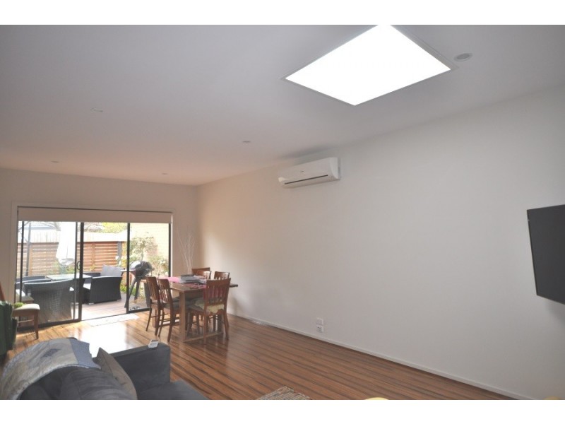 2/1 Arthur Street, Murrumbeena VIC 3163
