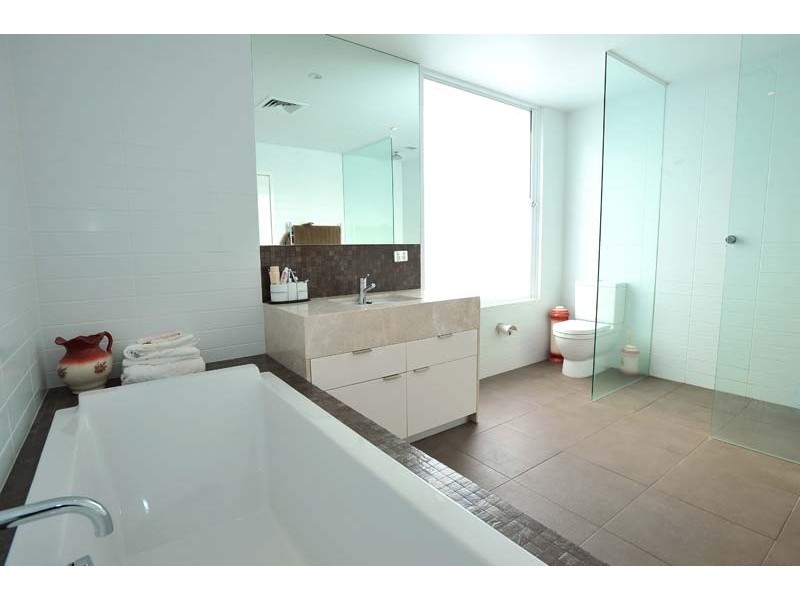 2/89 Railway Crescent, Williamstown VIC 3016