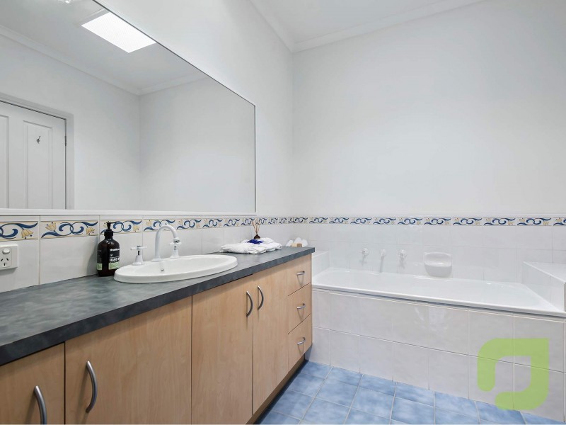 2/35 Maddox Road, Newport VIC 3015