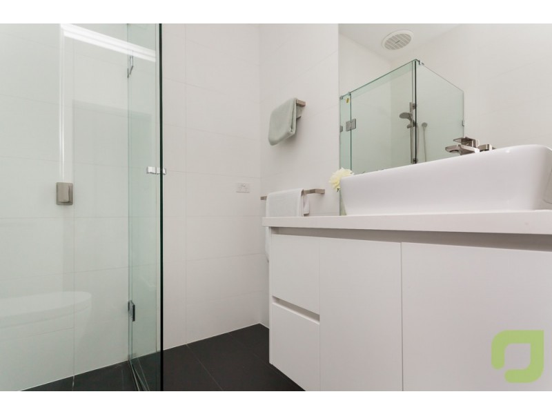 1/68 Hudsons Road, Spotswood VIC 3015