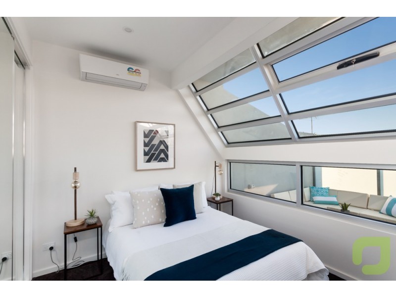 1/68 Hudsons Road, Spotswood VIC 3015