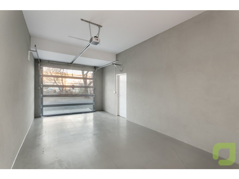 1/68 Hudsons Road, Spotswood VIC 3015