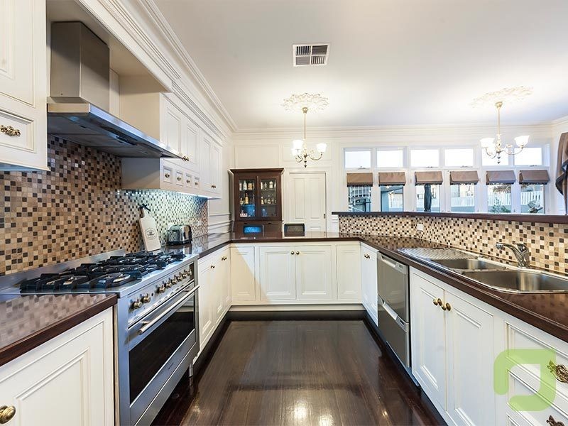 6 Oberon Way, Newport VIC 3015