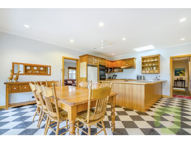 33 Romawi Street, Altona VIC 3018