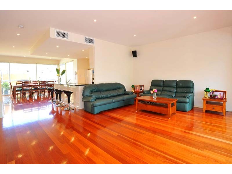 75 Nelson Place, Williamstown VIC 3016