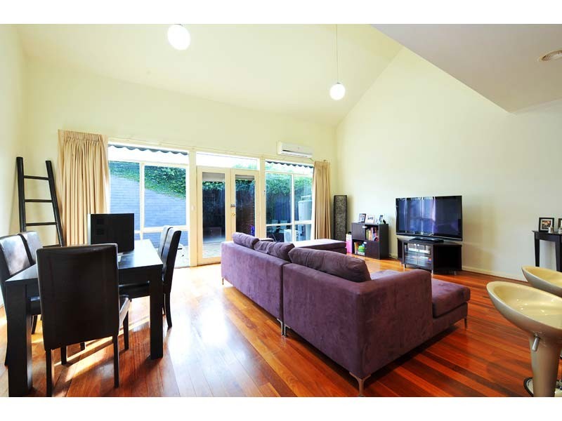 77 John Liston Drive, Newport VIC 3015