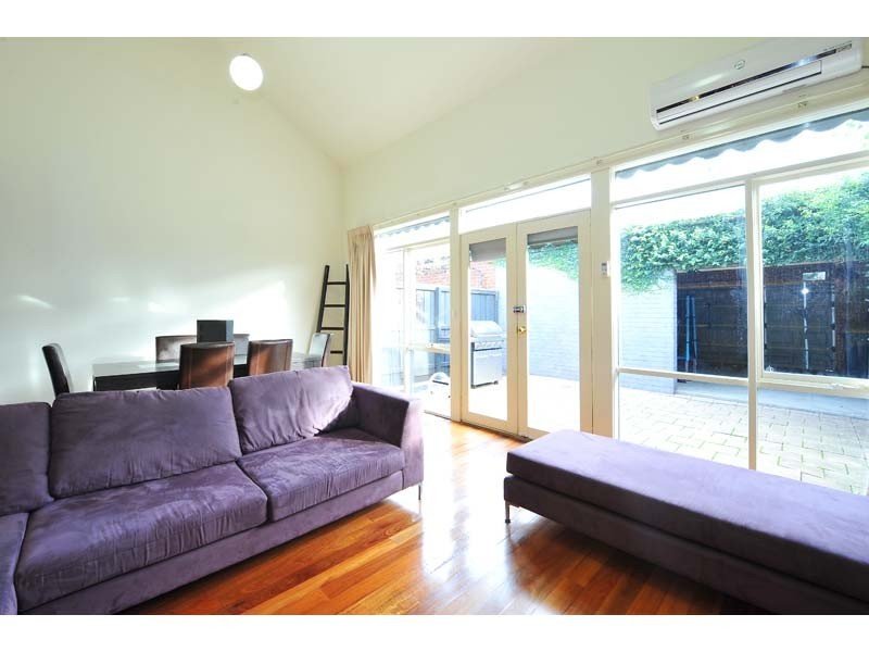 77 John Liston Drive, Newport VIC 3015