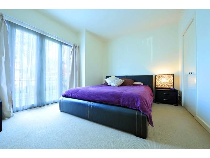 77 John Liston Drive, Newport VIC 3015