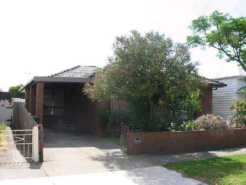 14 Latrobe St, Newport VIC 3015