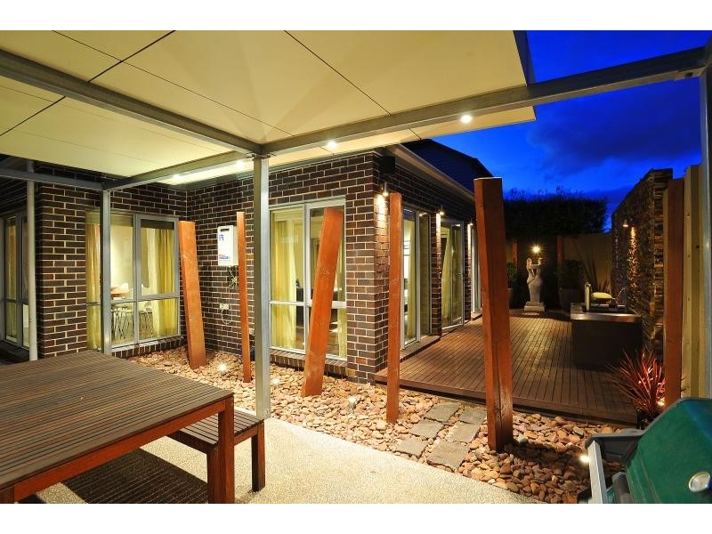 92 Oxford Street, Newport VIC 3015