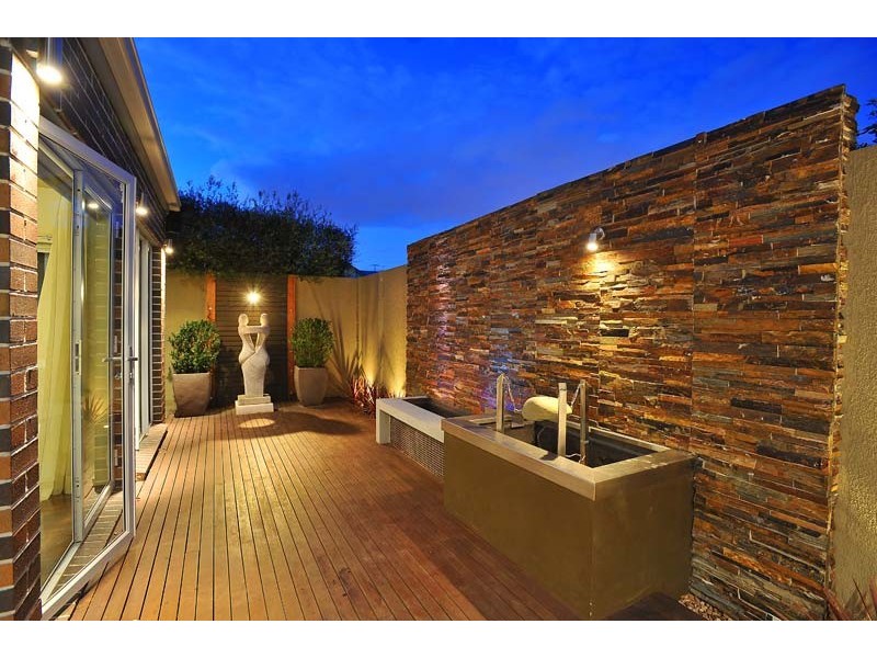 92 Oxford Street, Newport VIC 3015