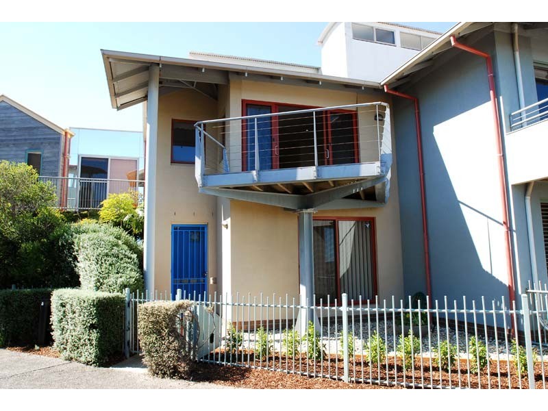 10 Waters Edge, Williamstown VIC 3016