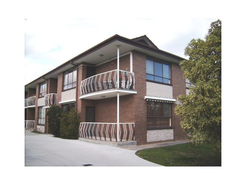 2/4 Lyons Street, Williamstown VIC 3016