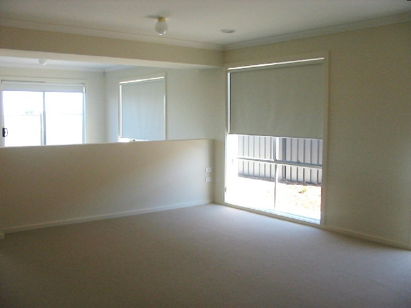 27 Lindsay Gardens, Point Cook VIC 3030