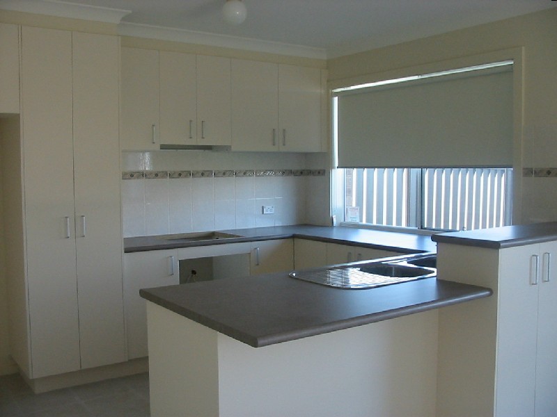 27 Lindsay Gardens, Point Cook VIC 3030