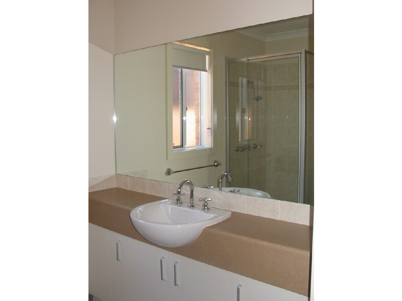 27 Lindsay Gardens, Point Cook VIC 3030