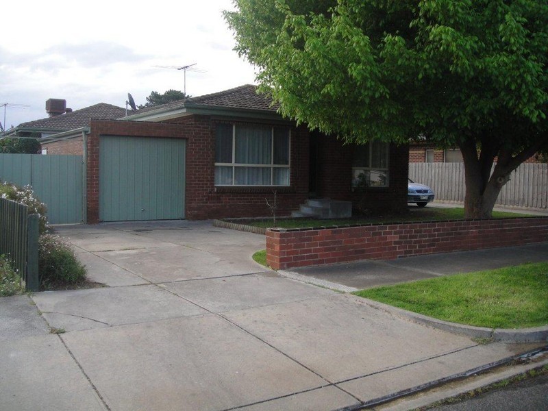 1/25 Bradley Street, Newport VIC 3015