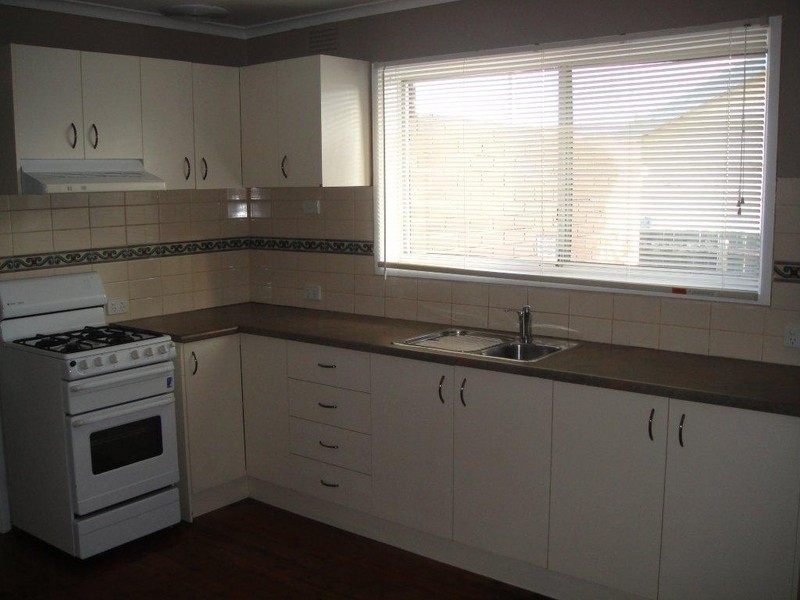 1/25 Bradley Street, Newport VIC 3015