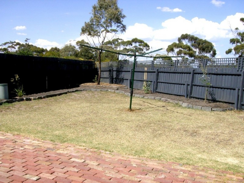 2/8 Trembath Court, Altona Meadows VIC 3028