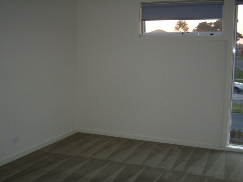 2 Portland Place, Roxburgh Park VIC 3064