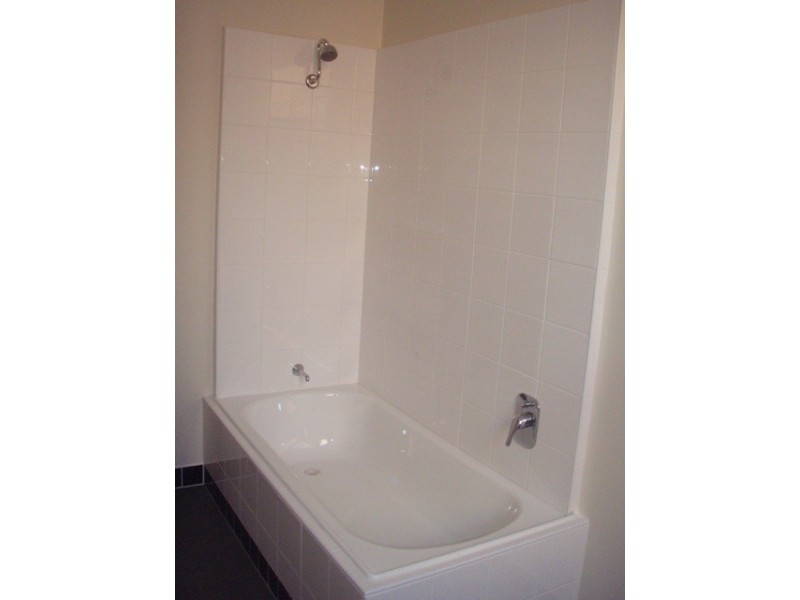 18B Hall Street, Newport VIC 3015