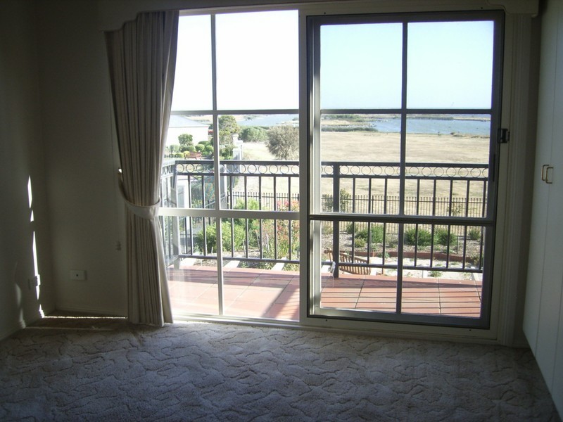 34 McGuire Crescent, Williamstown VIC 3016