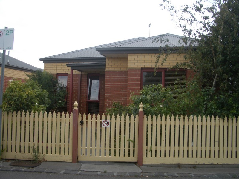 2/5-7 Roches Terrace, Williamstown VIC 3016