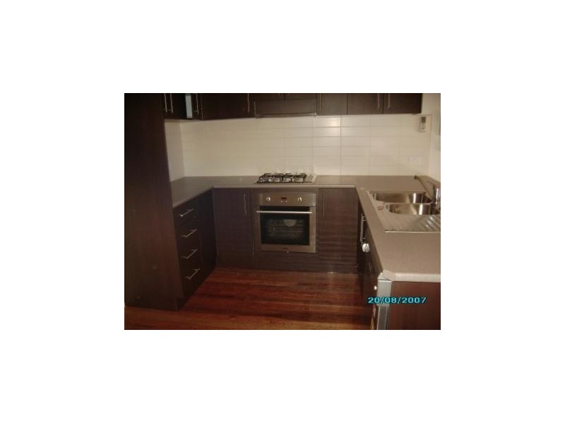 2/15 Carmen Street, Newport VIC 3015