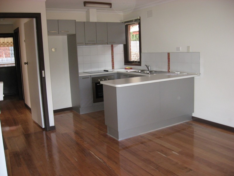 2/67 Challis Street, Newport VIC 3015