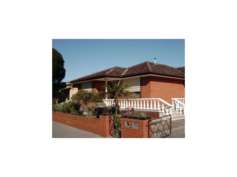 53 River Street, Newport VIC 3015