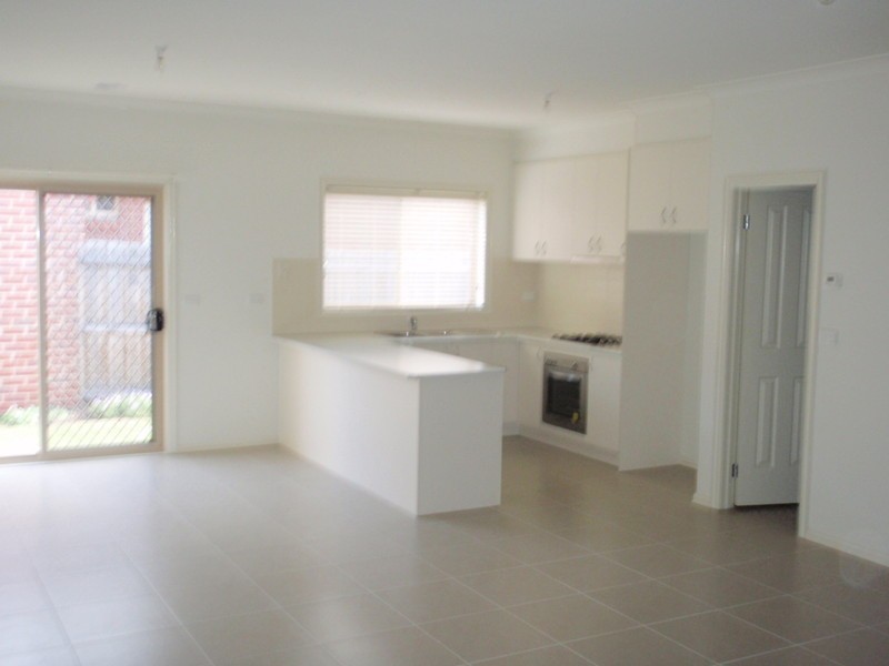 3/21 Basil Street, Newport VIC 3015