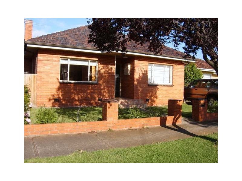 18 Andrews Street, Spotswood VIC 3015