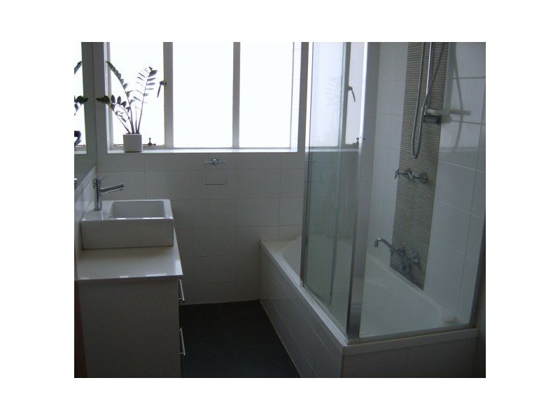 18 Andrews Street, Spotswood VIC 3015