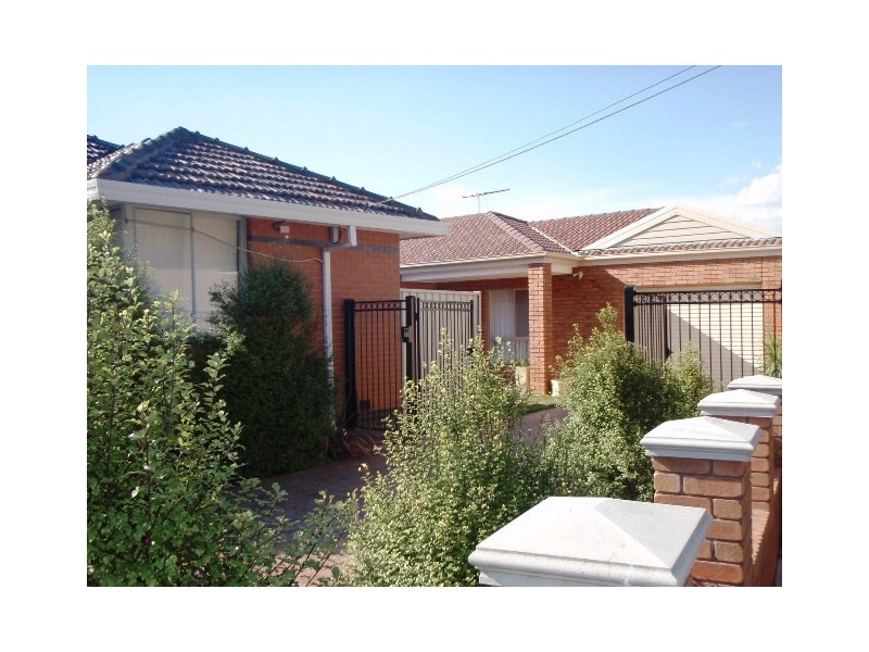 2/34 Lyons Street, Maidstone VIC 3012