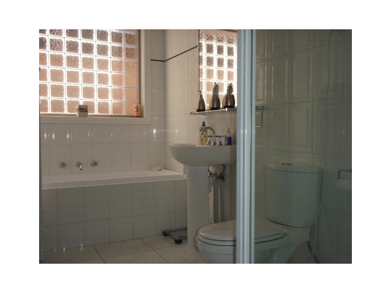 2/34 Lyons Street, Maidstone VIC 3012