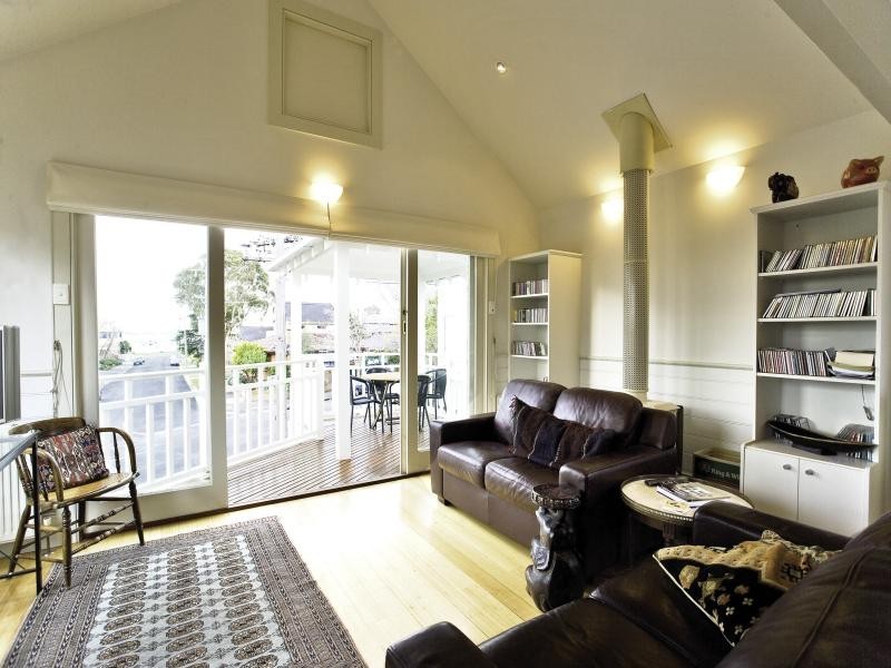 87 Dover Road, Williamstown VIC 3016