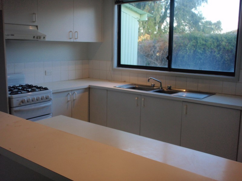 No 6 Revo Street, Newport VIC 3015