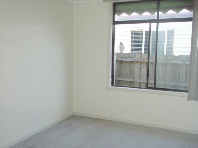 No 6 Revo Street, Newport VIC 3015