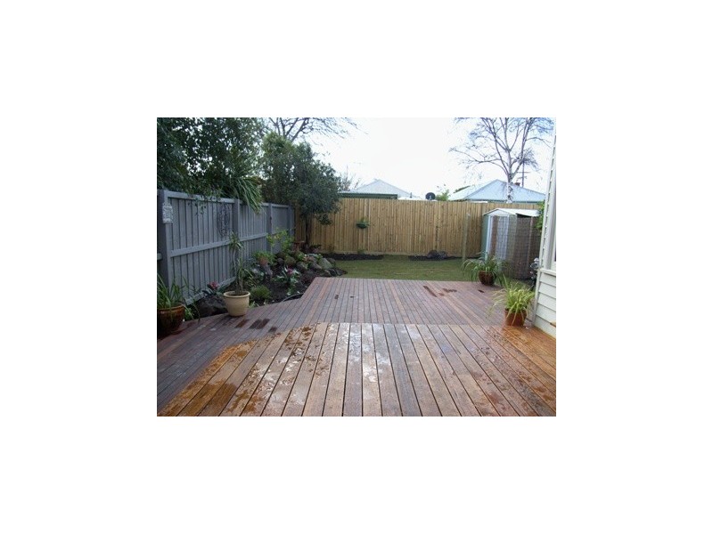 8 Salisbury Street, Newport VIC 3015