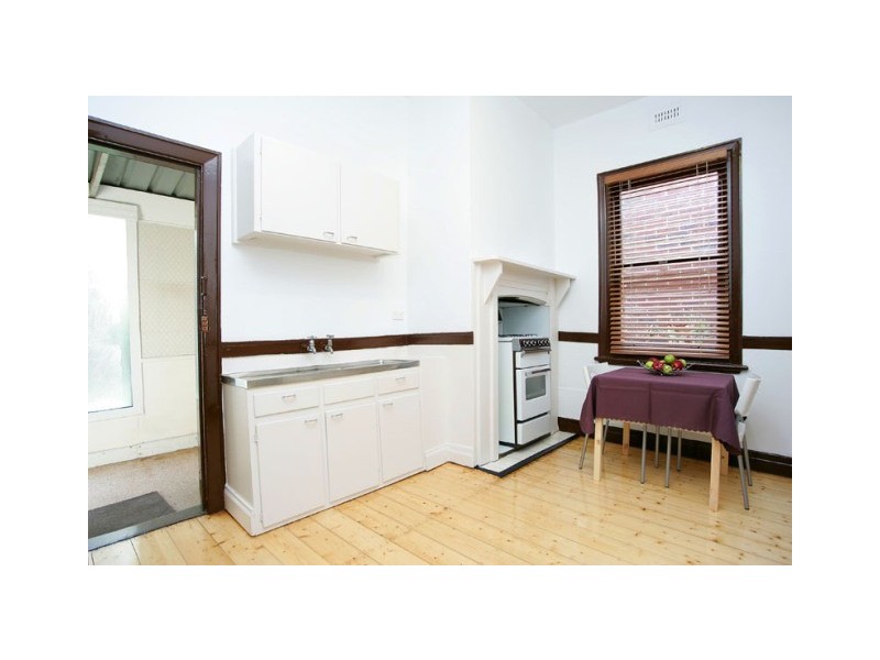 34 Liverpool Street, Footscray VIC 3011