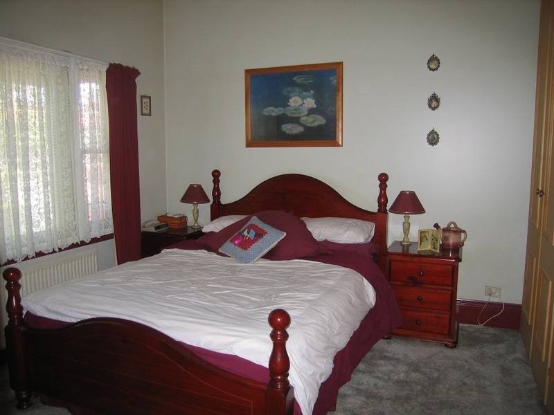 206 Ballarat Road, Footscray VIC 3011