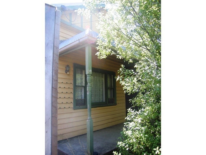 206 Ballarat Road, Footscray VIC 3011