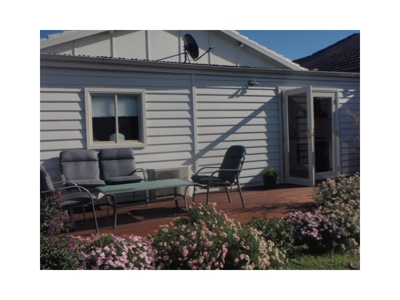 9 Queensville Street, Kingsville VIC 3012