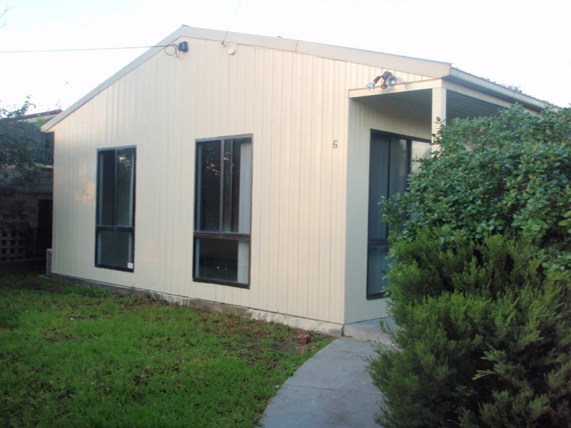 6  Revo Street, Newport VIC 3015
