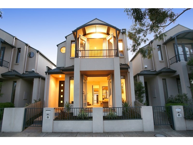 39 John Liston Drive, Newport VIC 3015