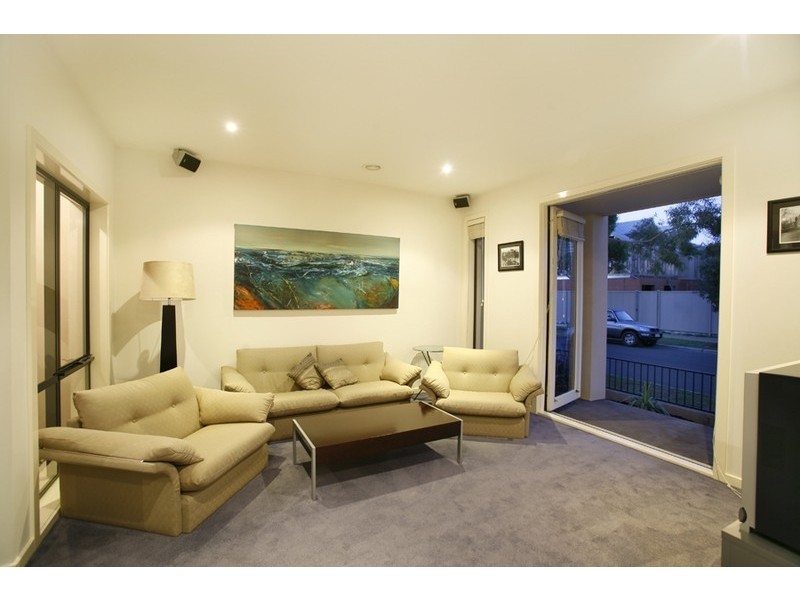 39 John Liston Drive, Newport VIC 3015