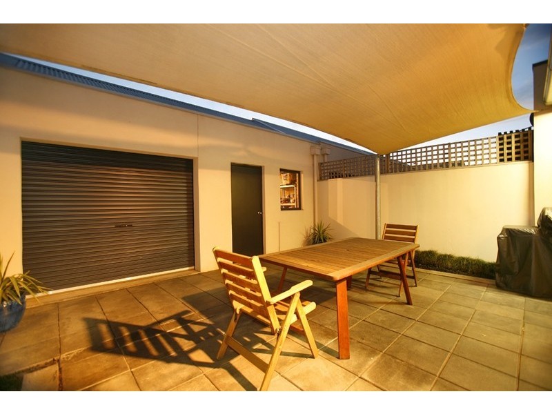 39 John Liston Drive, Newport VIC 3015