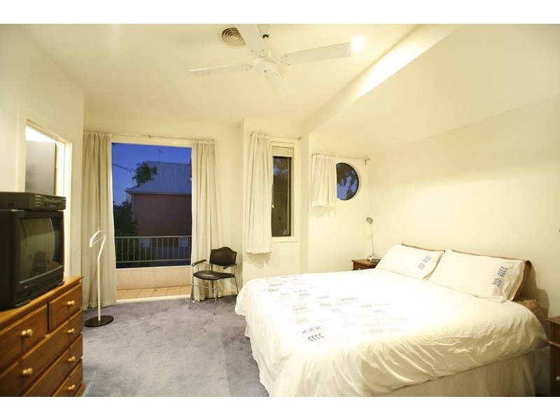 39 John Liston Drive, Newport VIC 3015