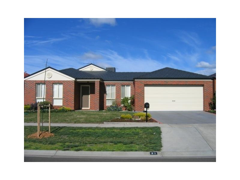 21 Finchley Park Crescent, Tarneit VIC 3029
